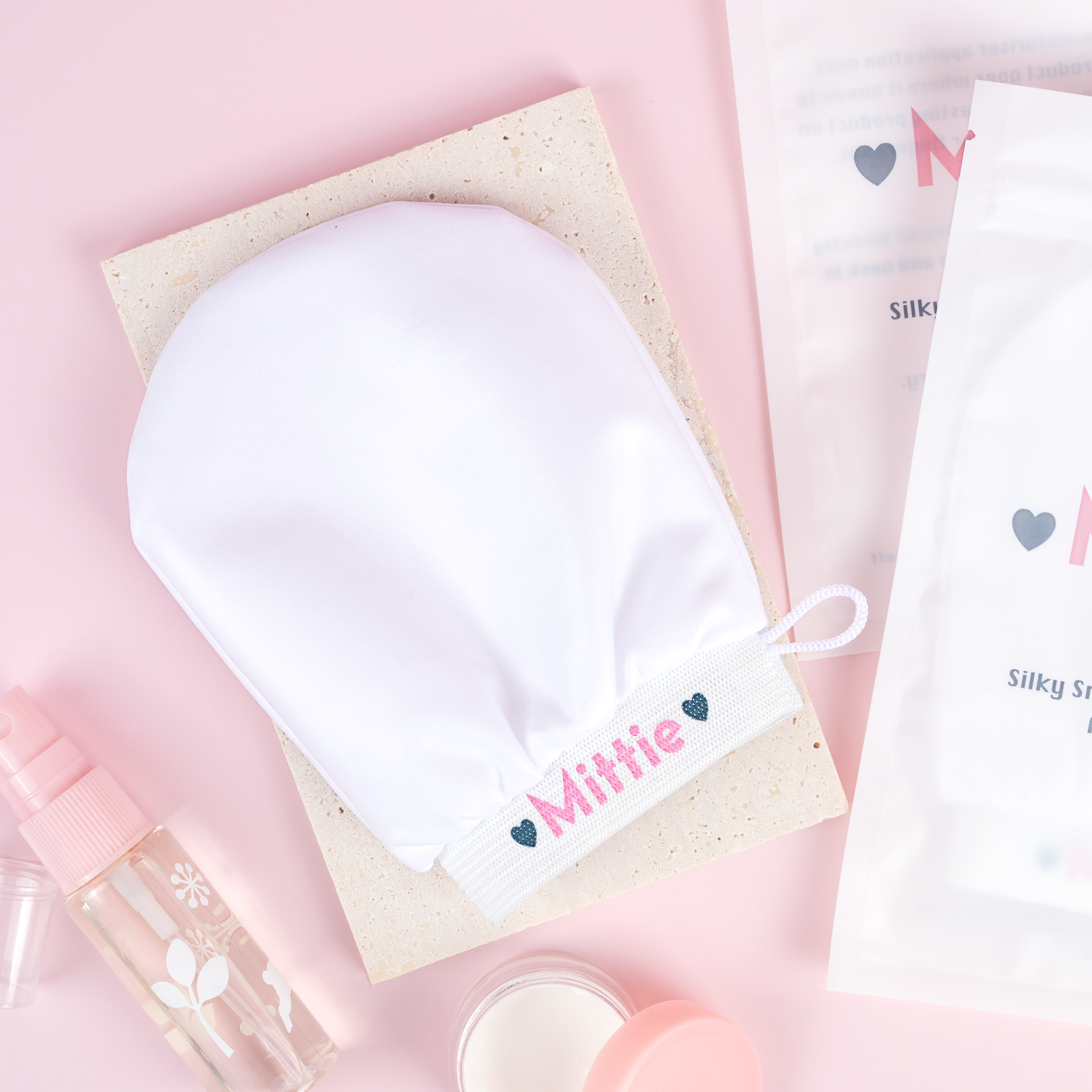 Silky Smooth Face Moisturiser Application Mitt
